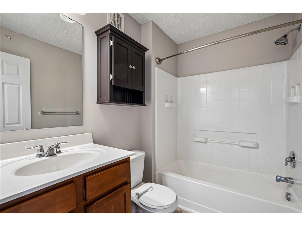 15559 Eagles Nest Way #703 Apple Valley MN 55124 7062641 image23