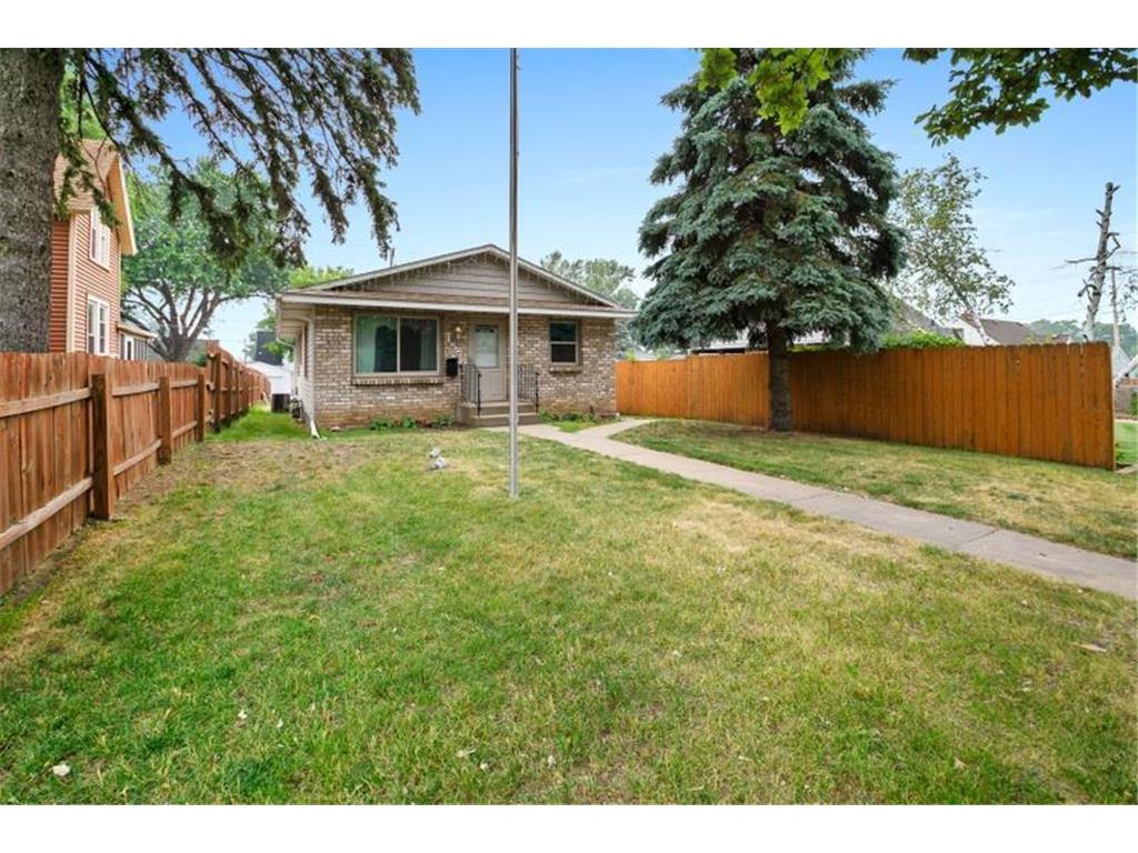 1556 E Beech Street E Saint Paul MN 55106 6395676 image1