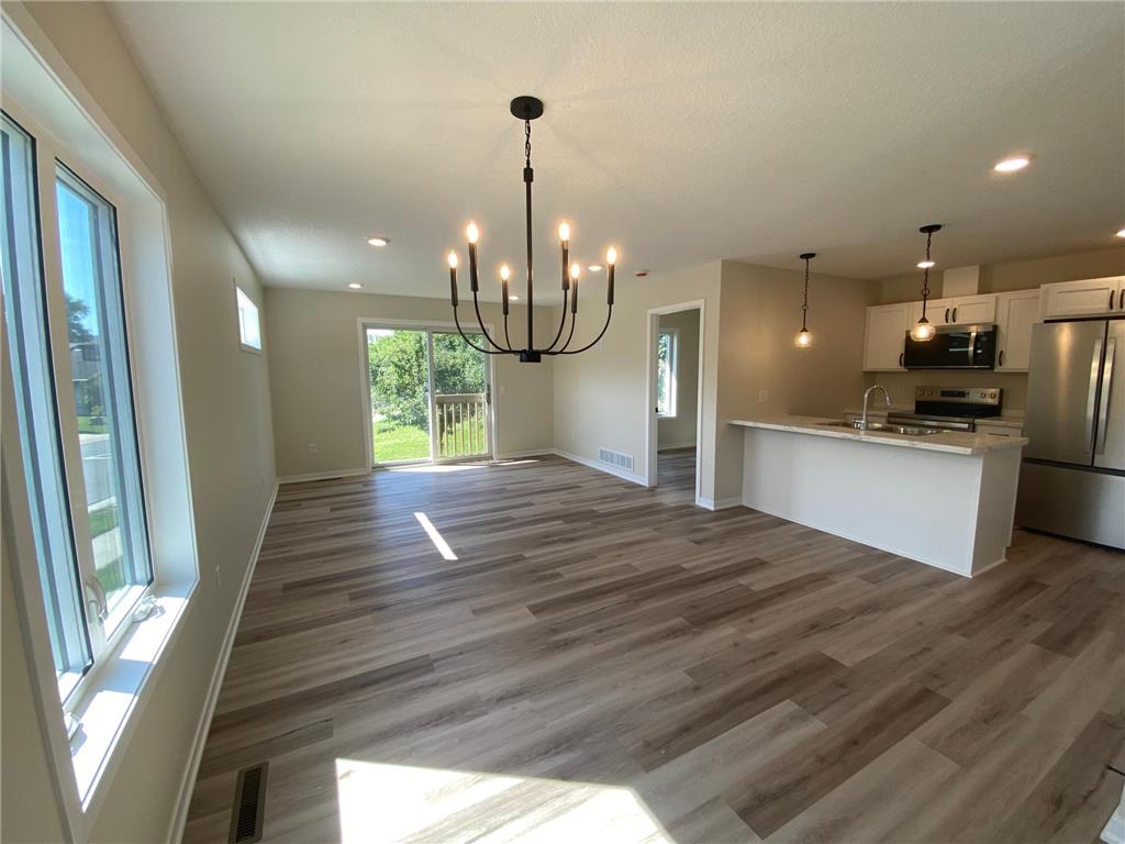 1556 Kings Court SE Rochester MN 55904 7110055 image2