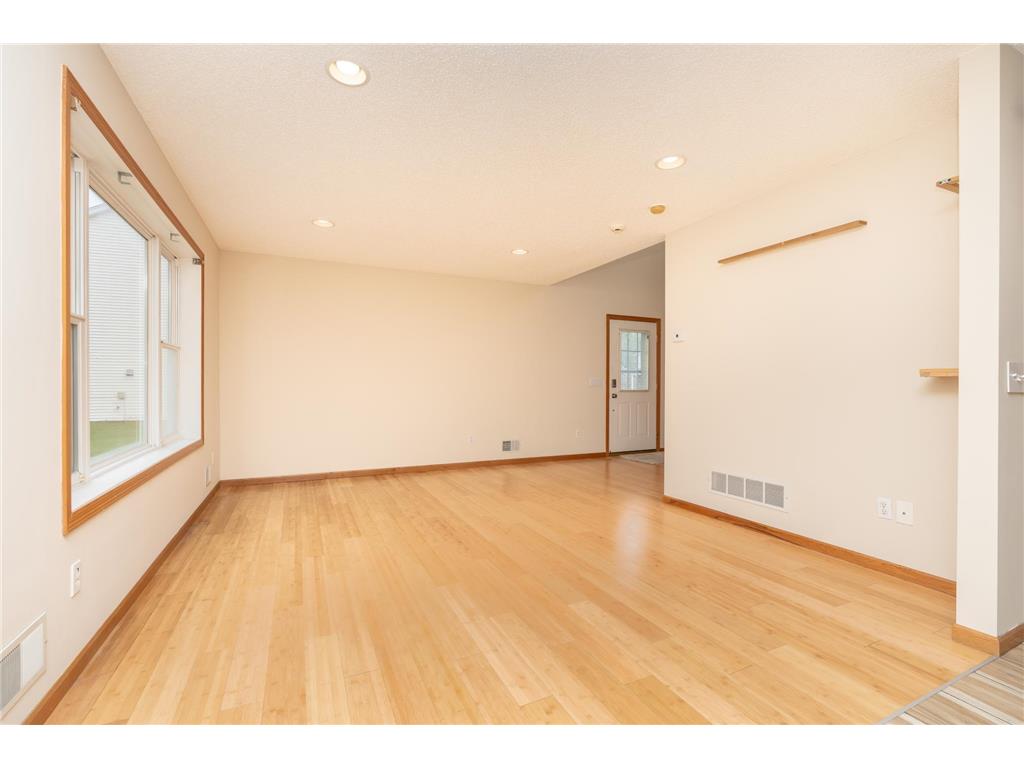 15570 Finch Avenue Apple Valley MN 55124 7068430 image12