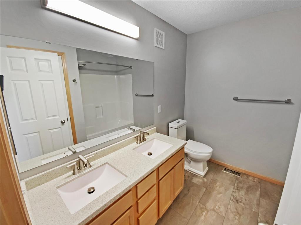 15579 June Grass Lane Eden Prairie MN 55347 6735743 image6