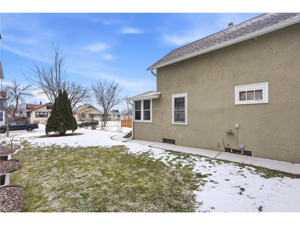 1559 Almond Avenue Saint Paul MN 55108 7011321 image3