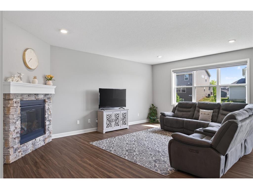 1559 Edgebrook Lane Carver MN 55315 7075356 image7