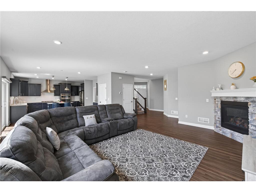 1559 Edgebrook Lane Carver MN 55315 7075356 image9