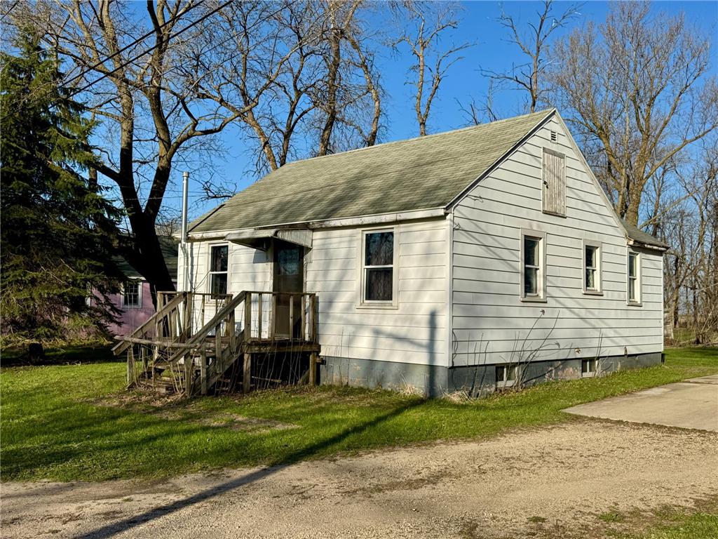 156 Main Street N Waltham MN 55982 7058267 image1