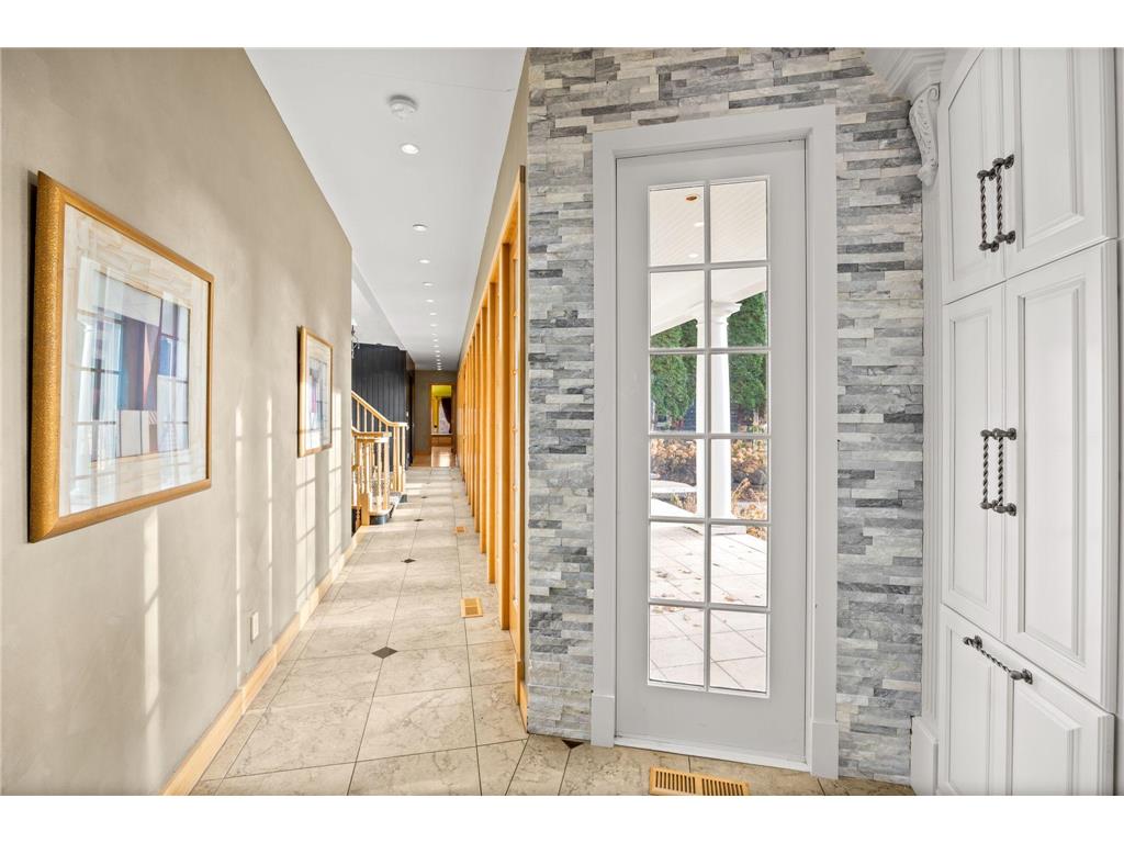 1560 Bluff Creek Drive Chanhassen MN 55318 6821231 image24