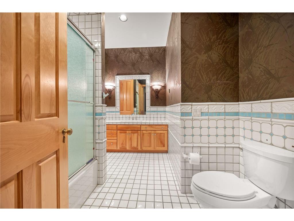 1560 Bluff Creek Drive Chanhassen MN 55318 6821231 image37