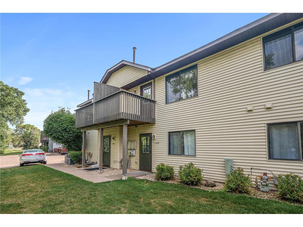 1560 Helmo Avenue N Oakdale MN 55128 6408095 image1