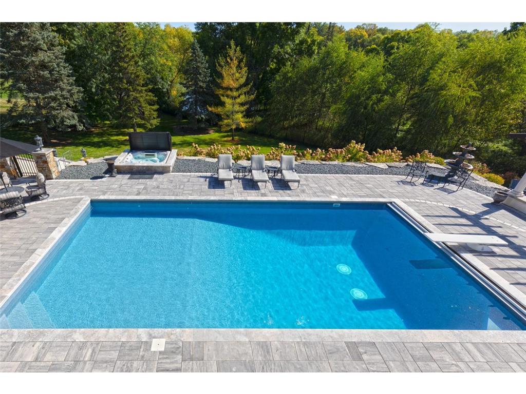 1560 Hunter Drive Medina MN 55391 7007959 image4