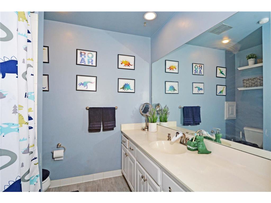 1560 Rhode Island Avenue N Golden Valley MN 55427 6803854 image24