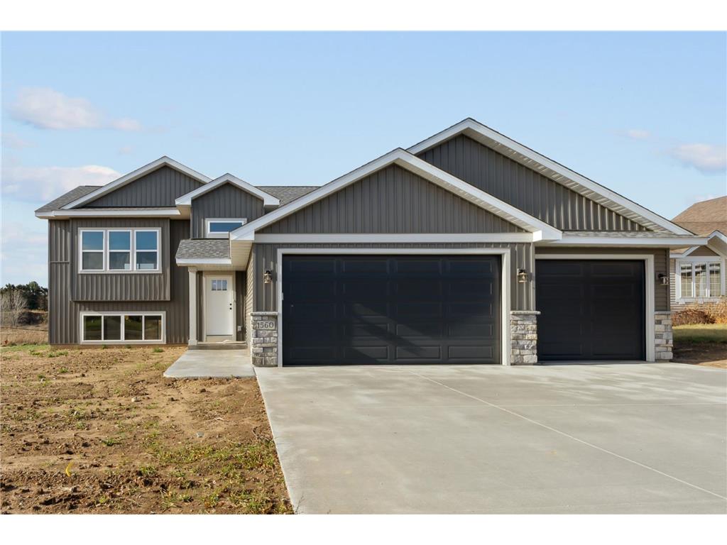 1560 Squirrel Way New Richmond WI 54017 6614992 image1