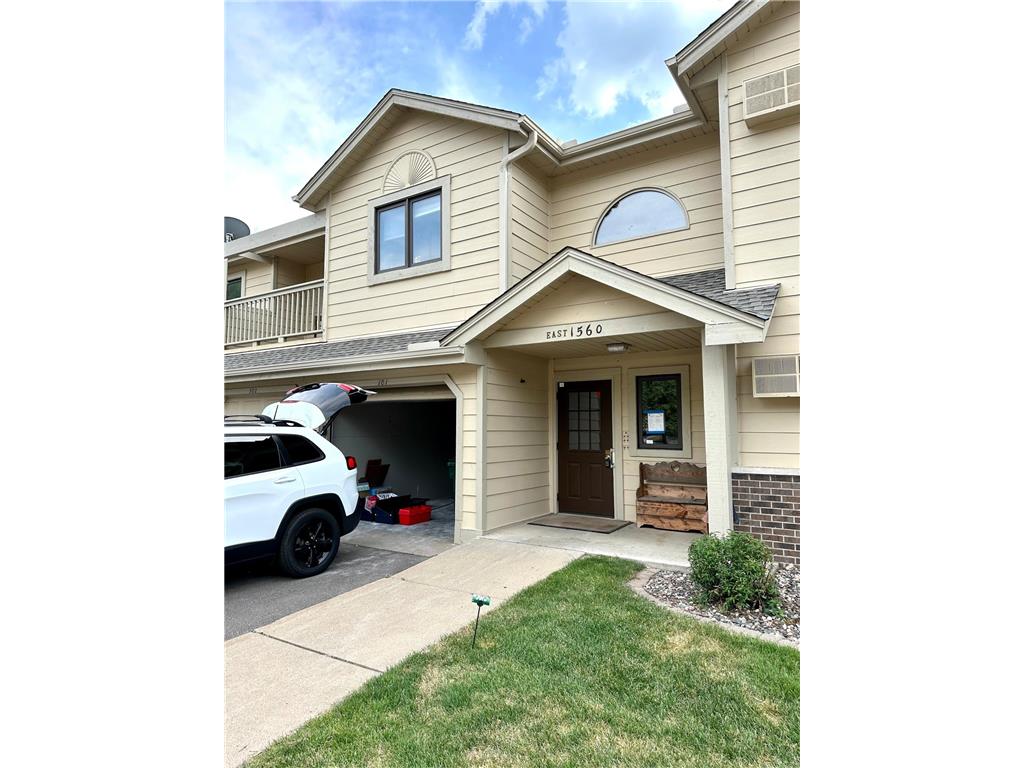 1560 Wheelock Lane #101 Saint Paul MN 55117 6396330 image1