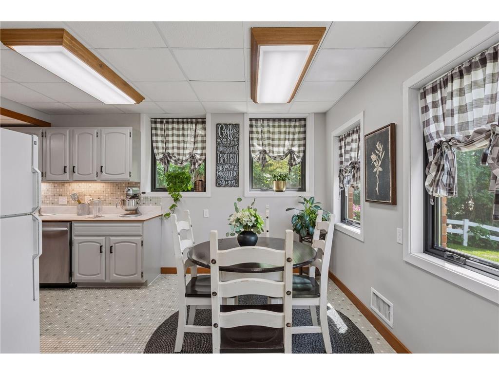 15600 Logarto Lane Burnsville MN 55306 - Crystal 7037012 image106
