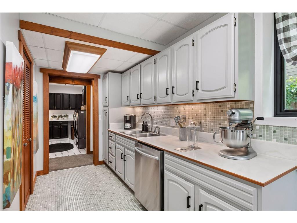 15600 Logarto Lane Burnsville MN 55306 - Crystal 7037012 image109