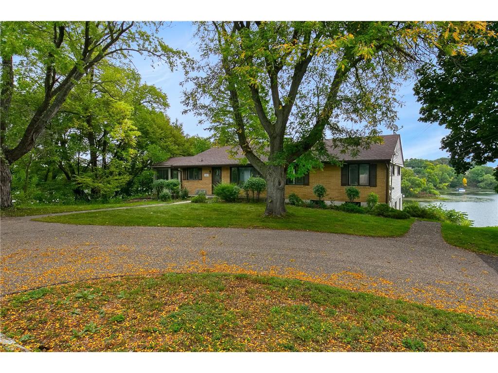 15601 Summit Drive Eden Prairie MN 55347 - Red Rock 6438876 image1