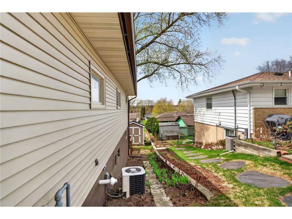 1561 11th Avenue NE Rochester MN 55906 7061537 image38