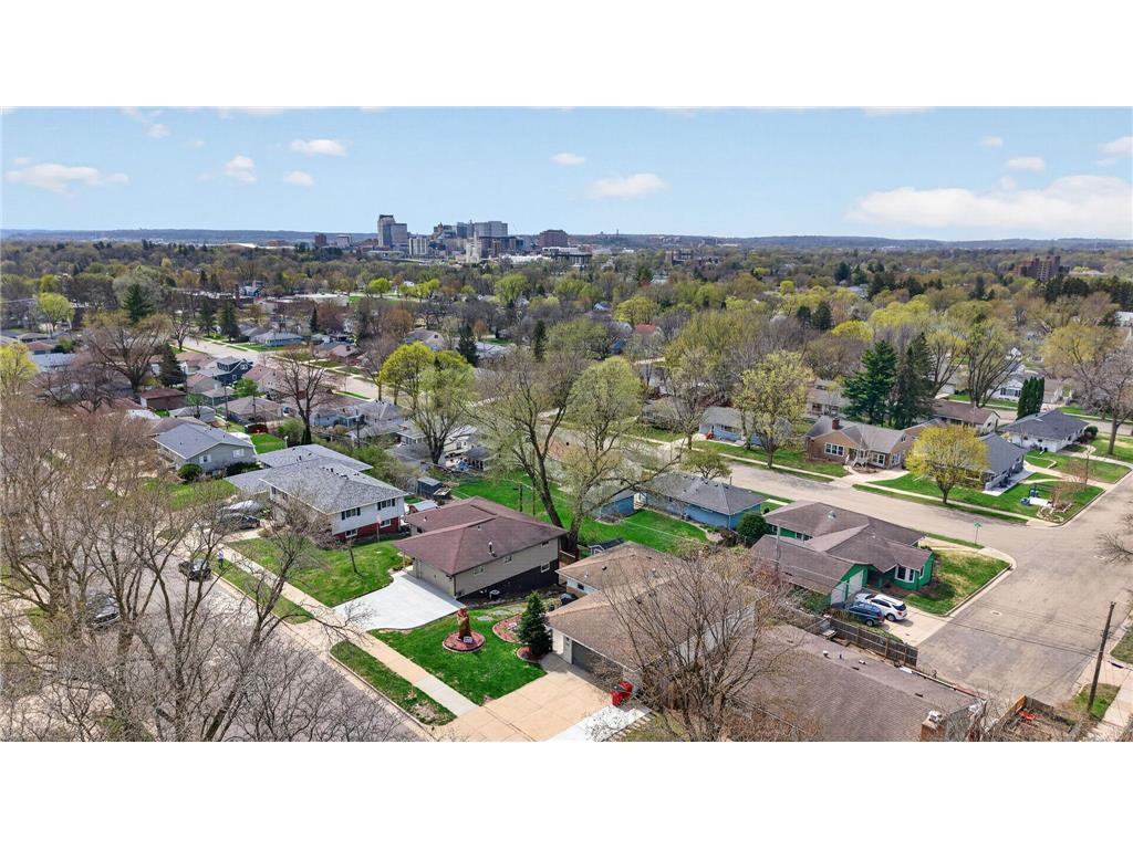 1561 11th Avenue NE Rochester MN 55906 7061537 image40