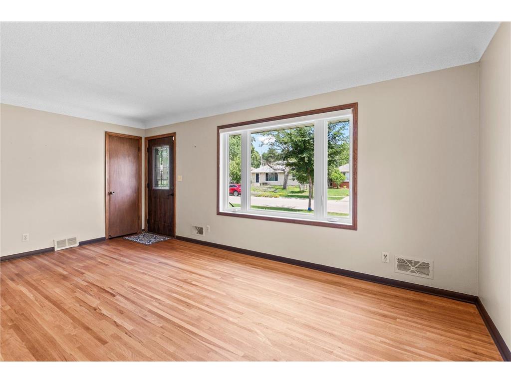 1561 Chamber Street Saint Paul MN 55106 7103966 image14
