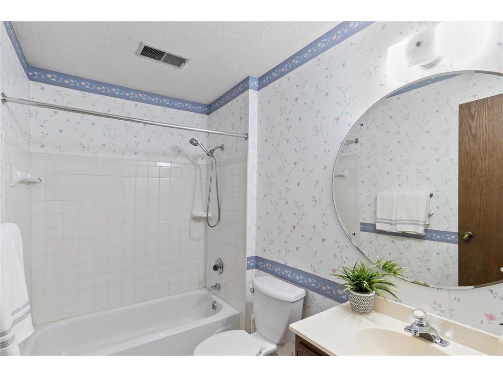 1561 Chamber Street Saint Paul MN 55106 7103966 image24