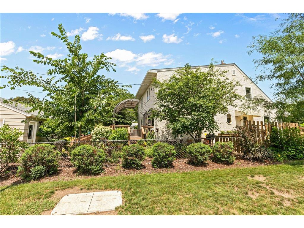 1561 Chamber Street Saint Paul MN 55106 7103966 image36