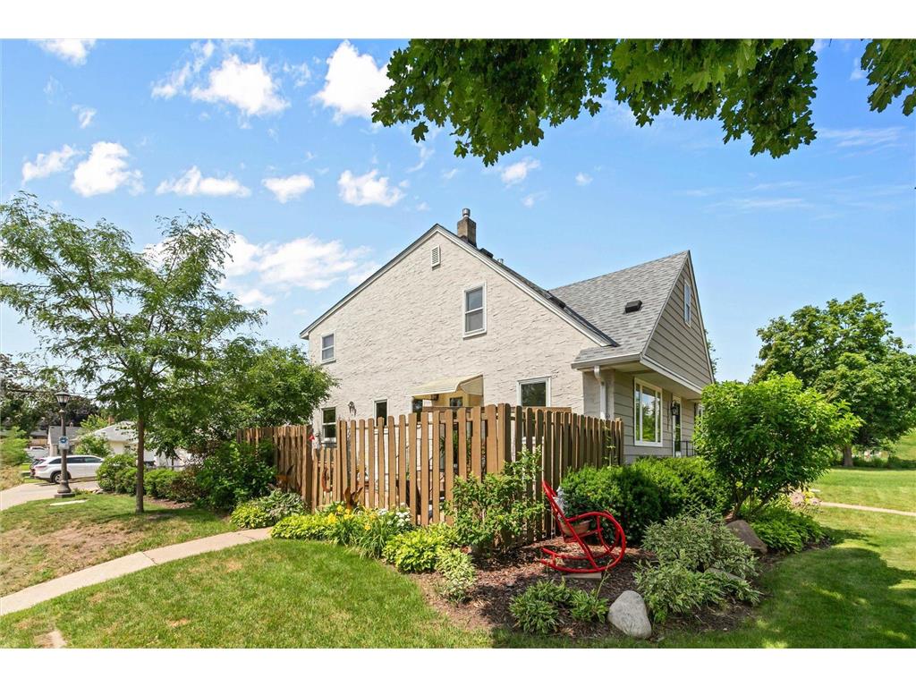 1561 Chamber Street Saint Paul MN 55106 7103966 image38