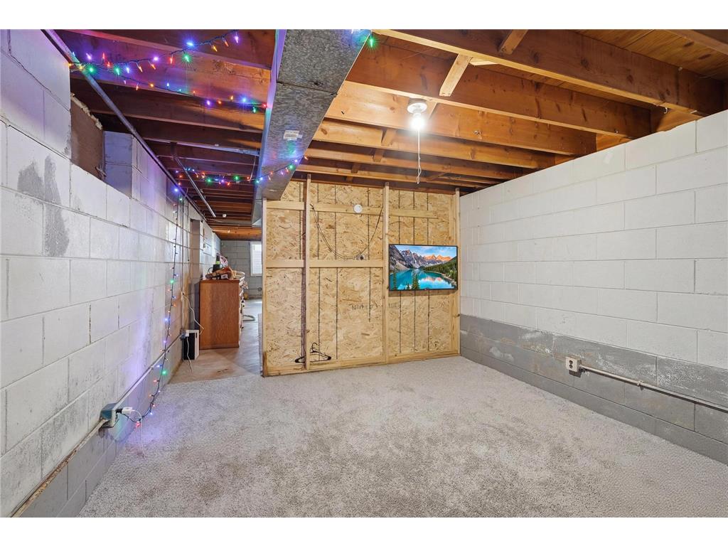 1561 Clarence Street Saint Paul MN 55106 7046561 image20