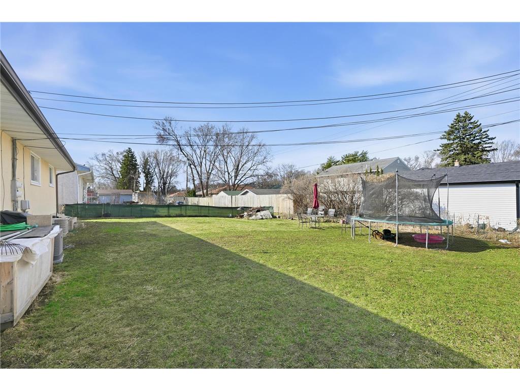 1561 Clarence Street Saint Paul MN 55106 7046561 image22