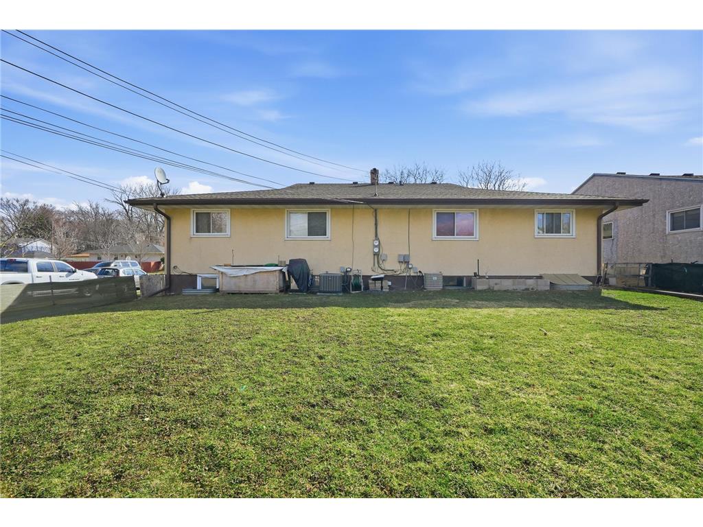 1561 Clarence Street Saint Paul MN 55106 7046561 image24