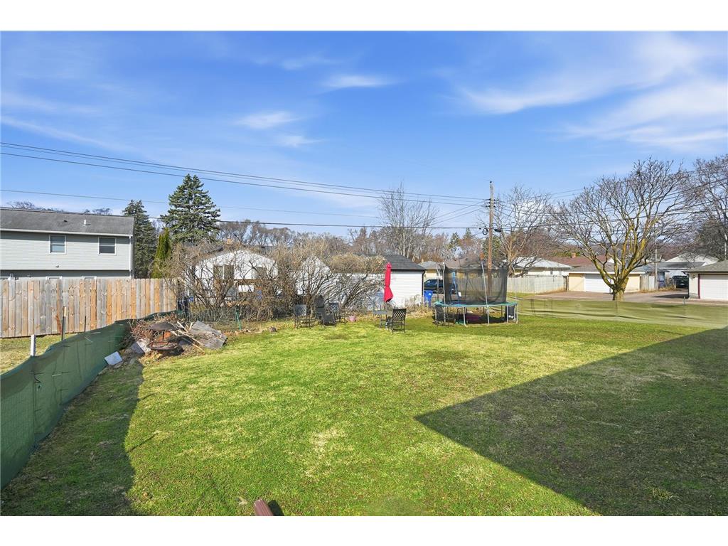 1561 Clarence Street Saint Paul MN 55106 7046561 image26
