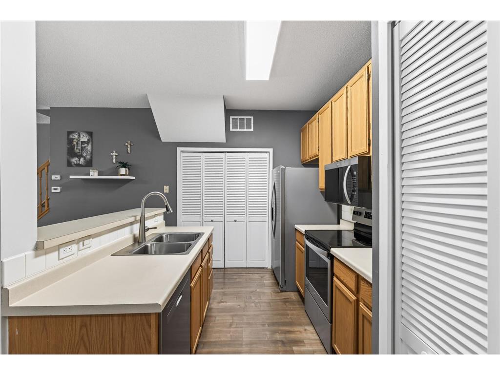 15610 Garnet Way Apple Valley MN 55124 7045533 image12
