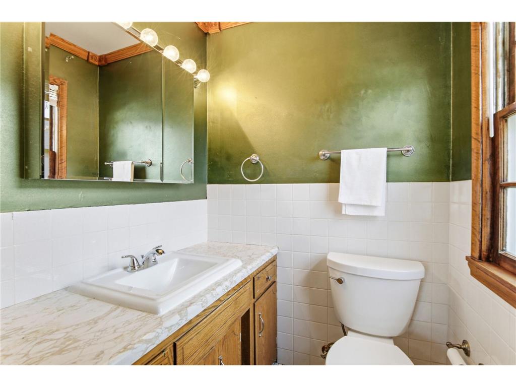 1562 Hoyt Avenue E Saint Paul MN 55106 7066910 image14
