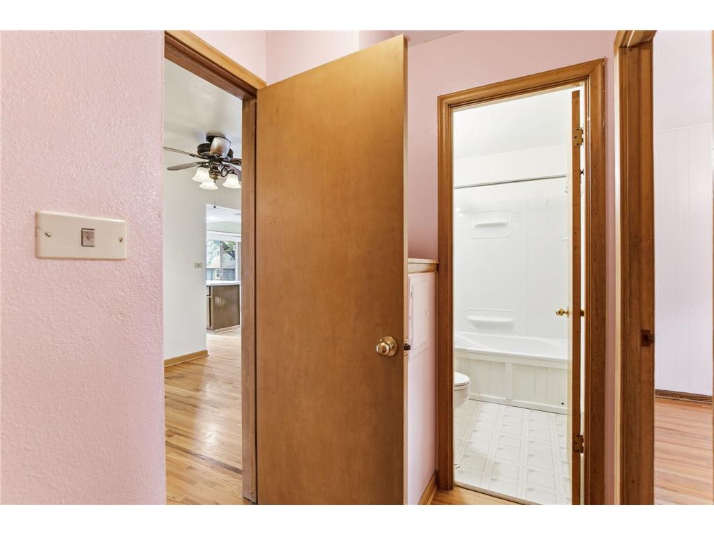 1562 Hoyt Avenue E Saint Paul MN 55106 7066910 image15