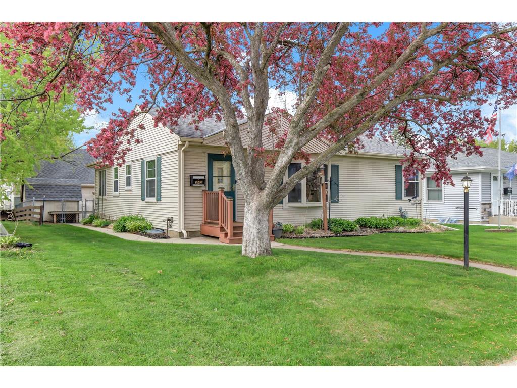 1562 Hoyt Avenue E Saint Paul MN 55106 7066910 image2
