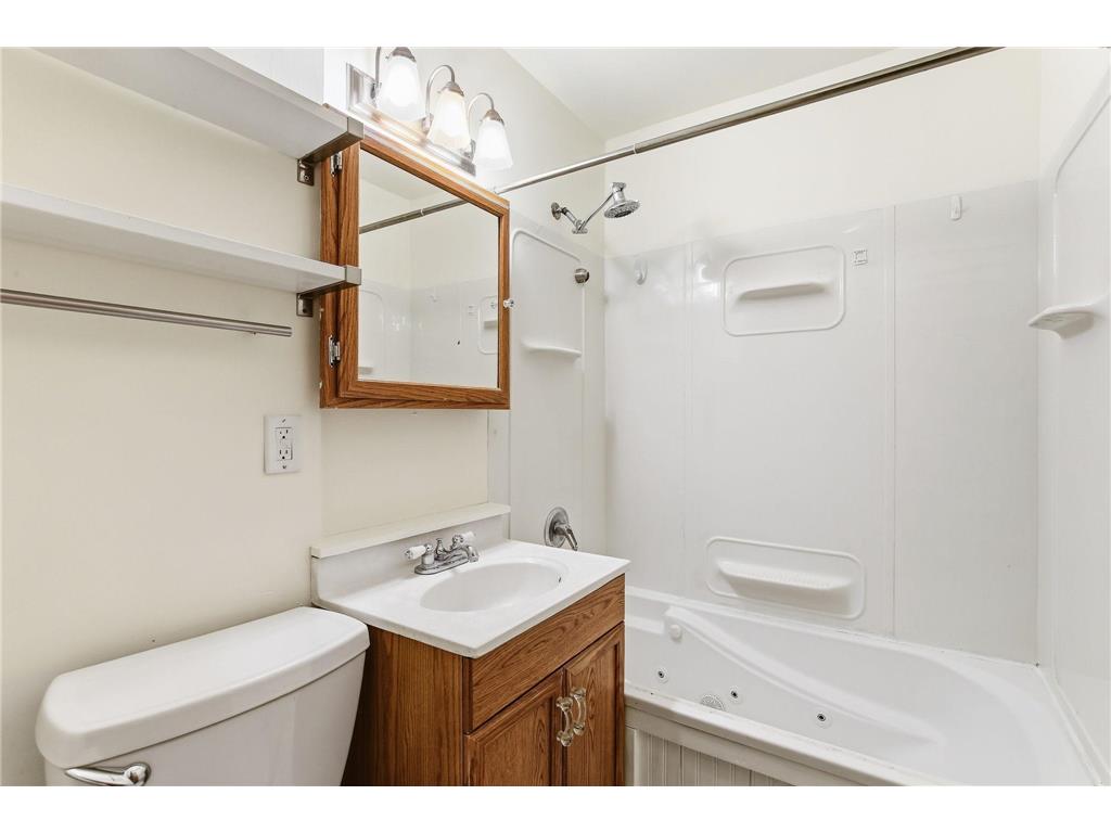 1562 Hoyt Avenue E Saint Paul MN 55106 7066910 image20
