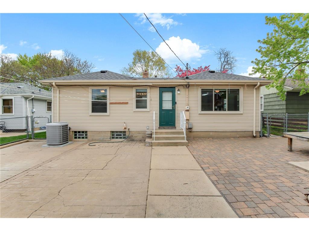 1562 Hoyt Avenue E Saint Paul MN 55106 7066910 image31