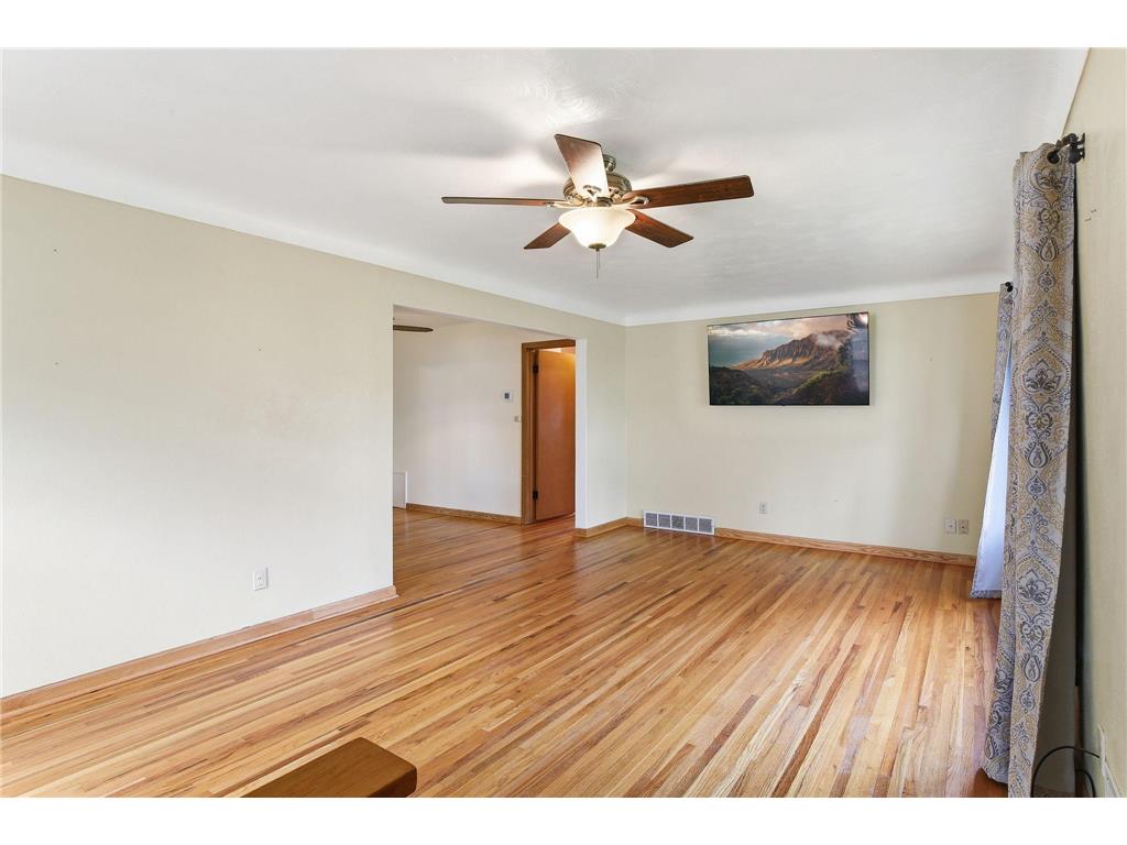 1562 Hoyt Avenue E Saint Paul MN 55106 7066910 image4
