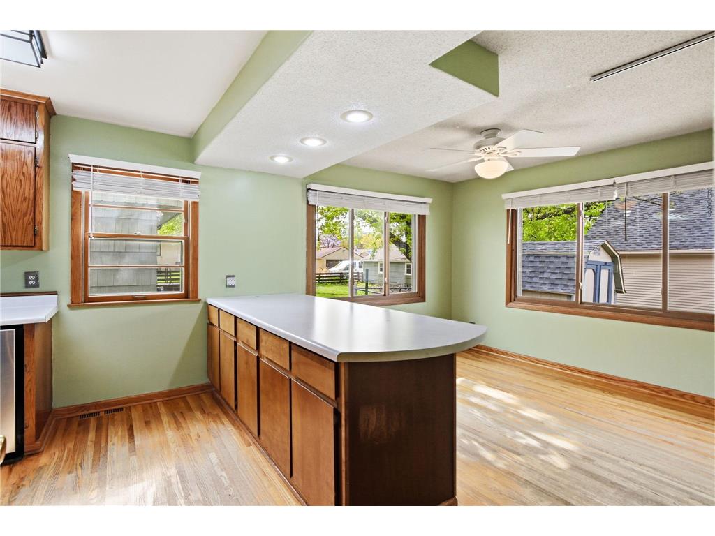 1562 Hoyt Avenue E Saint Paul MN 55106 7066910 image9