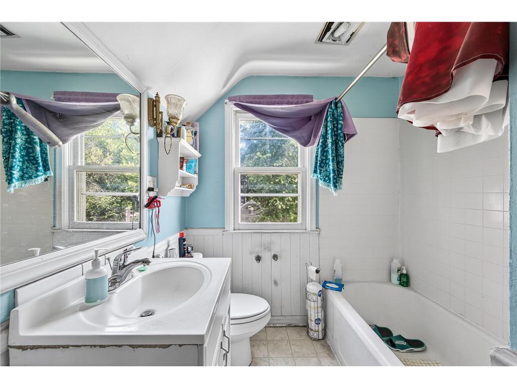 1562 Ivy Avenue E Saint Paul MN 55106 7069944 image12