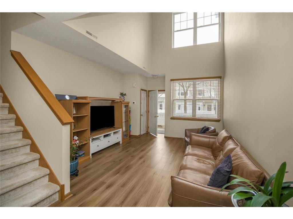 1562 Liberty Circle Shakopee MN 55379 6819334 image6