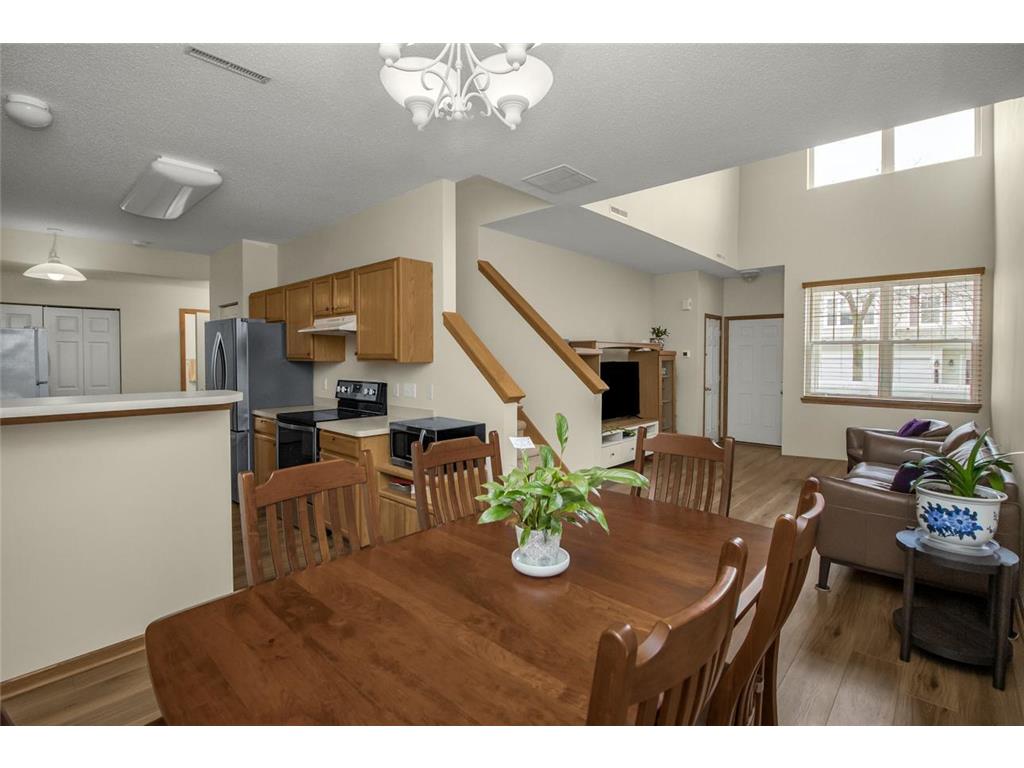 1562 Liberty Circle Shakopee MN 55379 6819334 image8