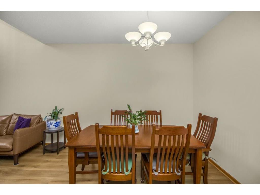 1562 Liberty Circle Shakopee MN 55379 6819334 image9