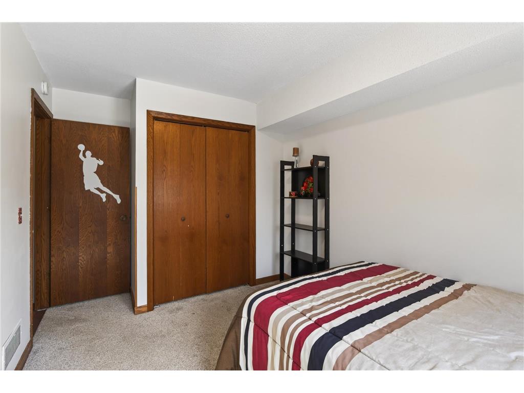 1564 Knoll Drive Shoreview MN 55126 7043351 image12