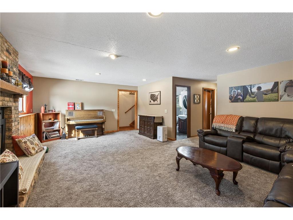 1564 Knoll Drive Shoreview MN 55126 7043351 image14