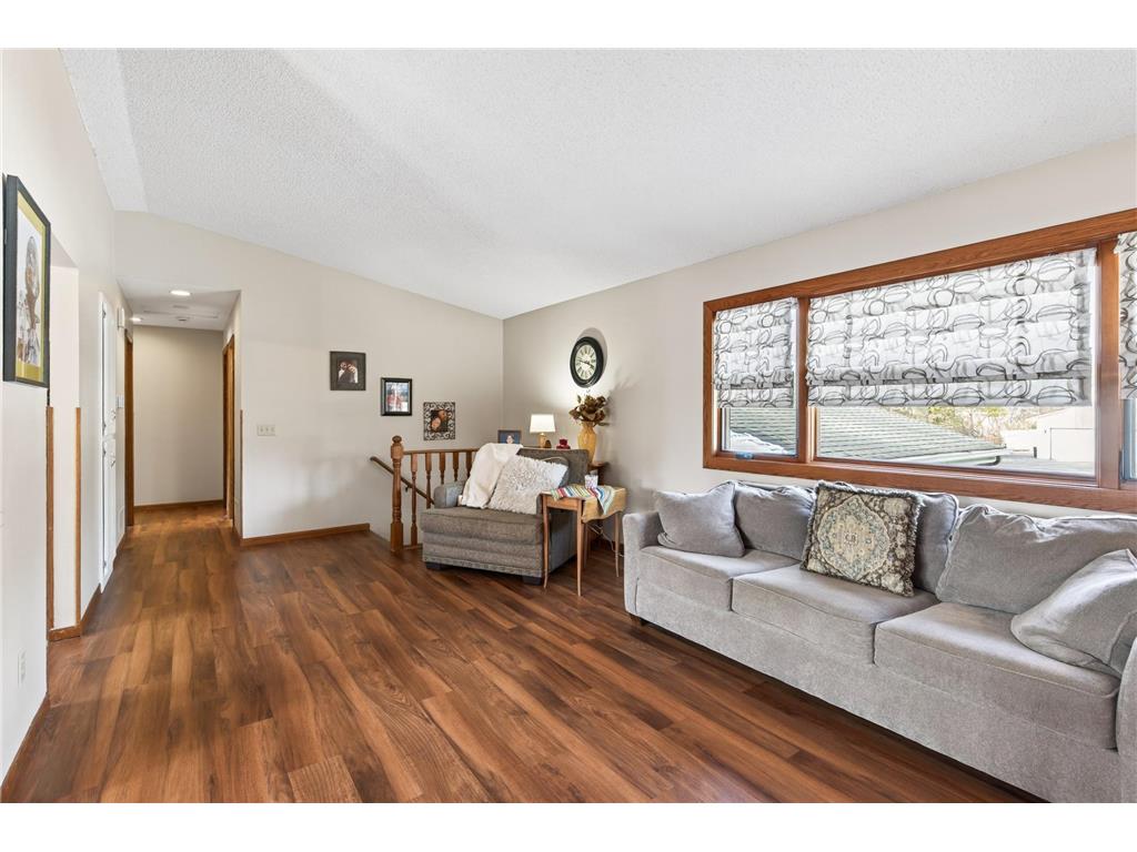 1564 Knoll Drive Shoreview MN 55126 7043351 image3
