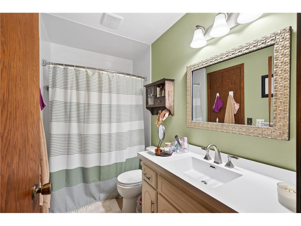1564 Knoll Drive Shoreview MN 55126 7043351 image8