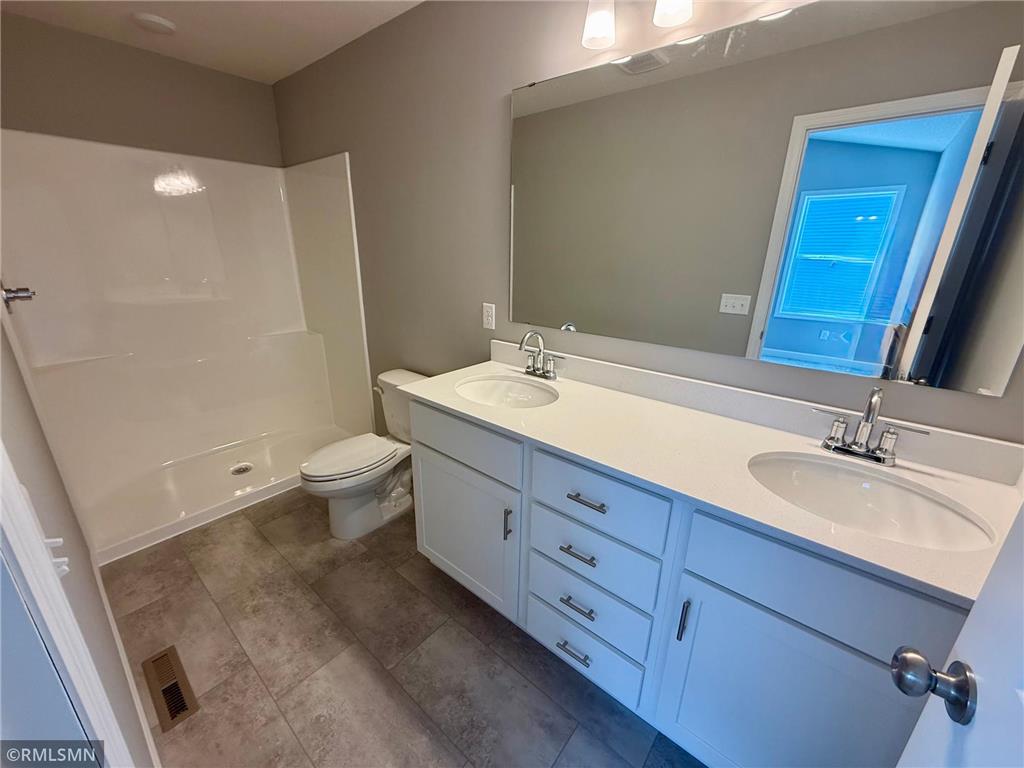 1564 Meadows Drive NE East Bethel MN 55011 7057871 image10