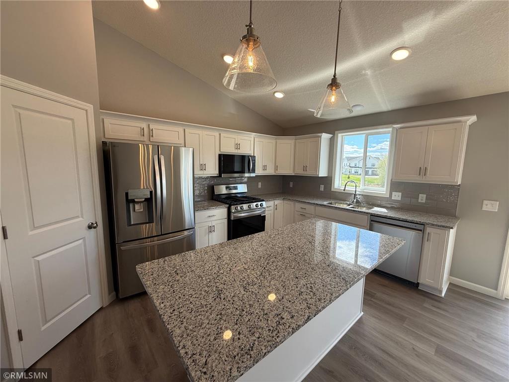 1564 Meadows Drive NE East Bethel MN 55011 7057871 image4