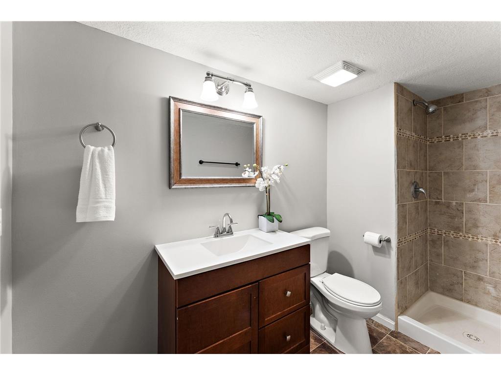 15659 Highview Lane Apple Valley MN 55124 7078050 image35