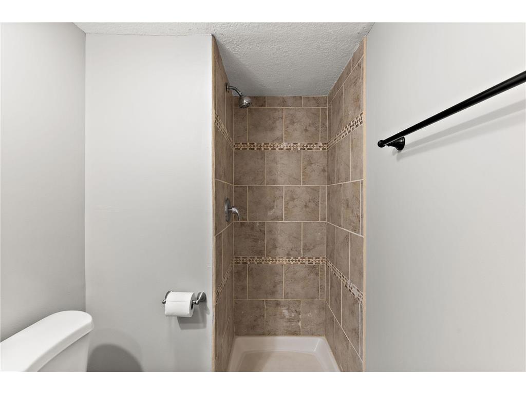 15659 Highview Lane Apple Valley MN 55124 7078050 image36