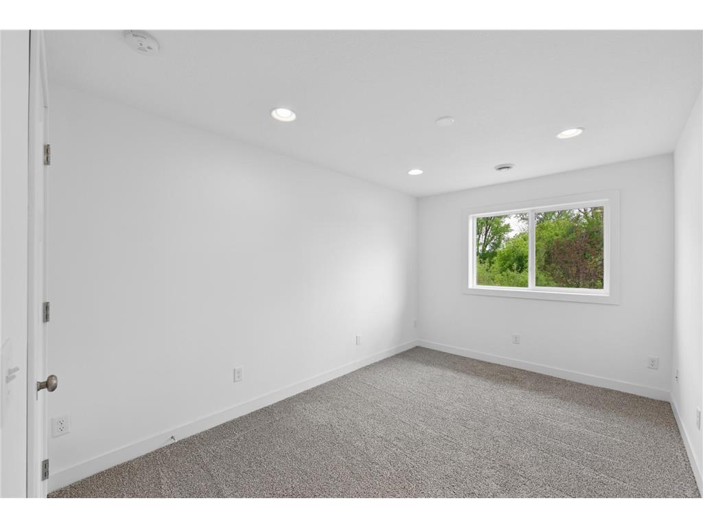 1566 Spruce Street Farmington MN 55024 7051728 image25